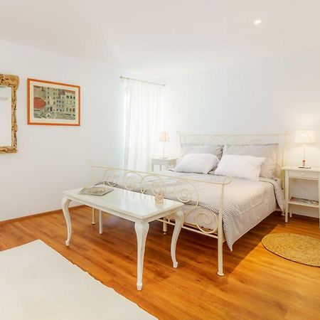 רוביני Felix Apartment מראה חיצוני תמונה